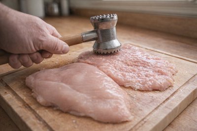 How to Grill Chicken Perfectly on a Gas or Charcoa...
